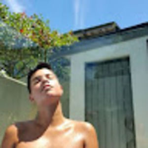 Meet your Posher, Dewie